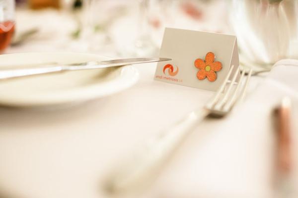 Wedding place card with the Endometriosis UK logo